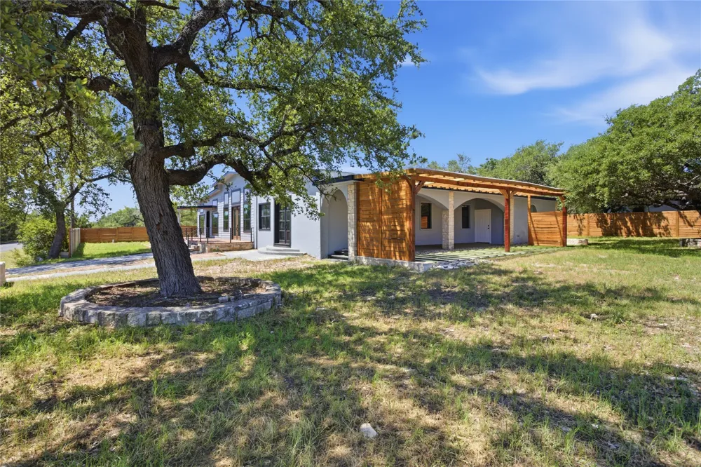 17621 Stacey Lane Lago Vista, TX 78645