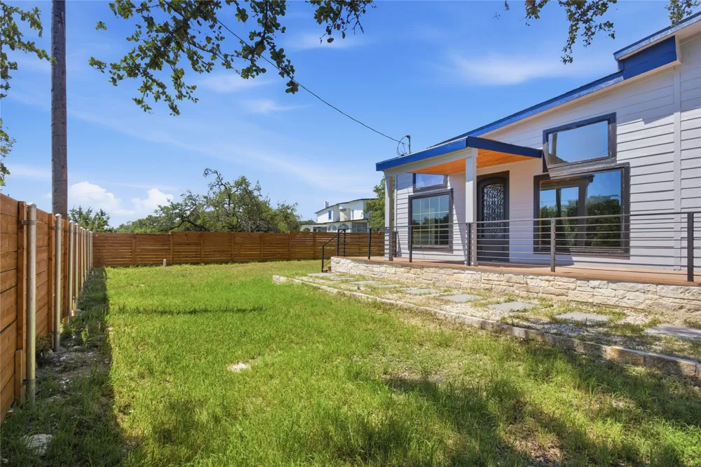 17621 Stacey Lane Lago Vista, TX 78645