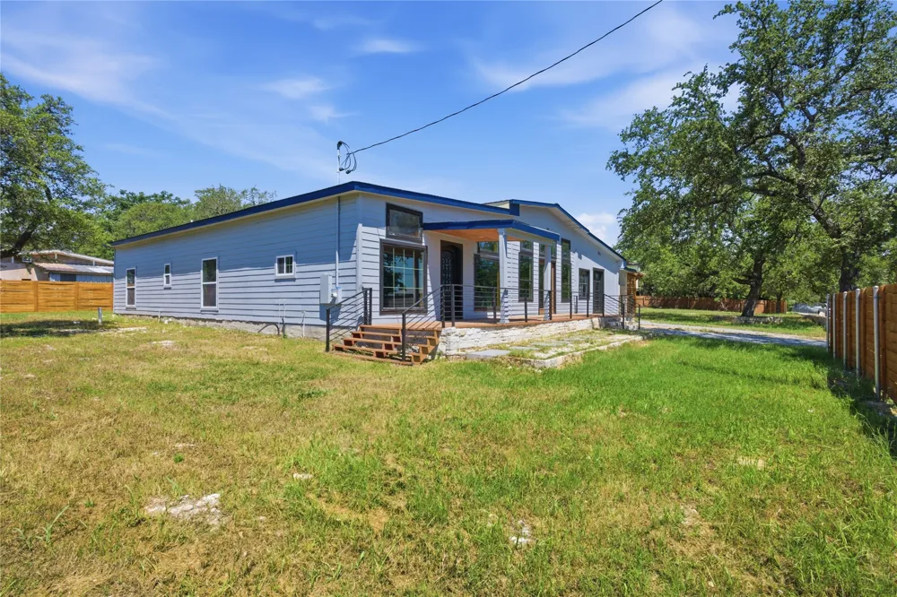 17621 Stacey Lane Lago Vista, TX 78645