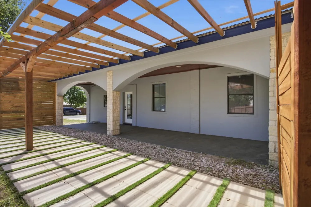 17621 Stacey Lane Lago Vista, TX 78645
