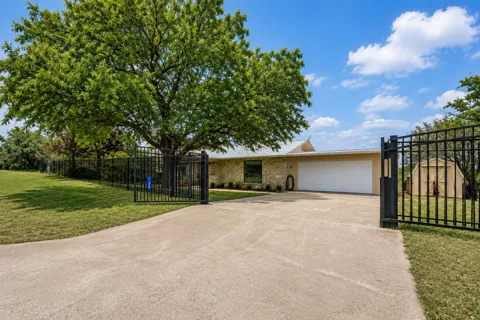 125 Winding Way