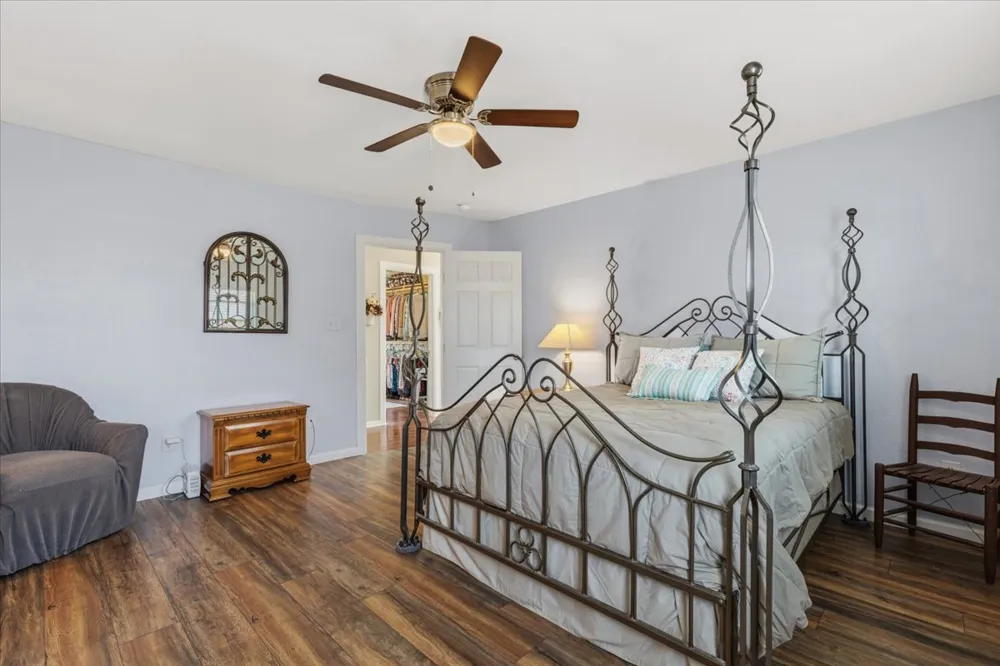 503 E Bluebonnet Lane Johnson City, TX 78636