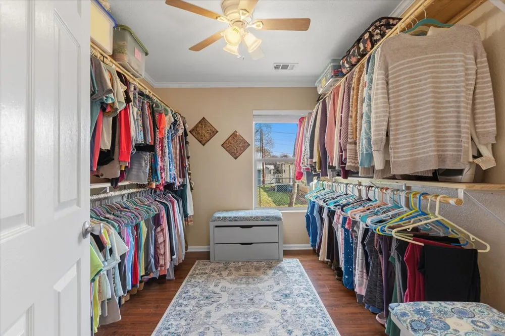 503 E Bluebonnet Lane Johnson City, TX 78636