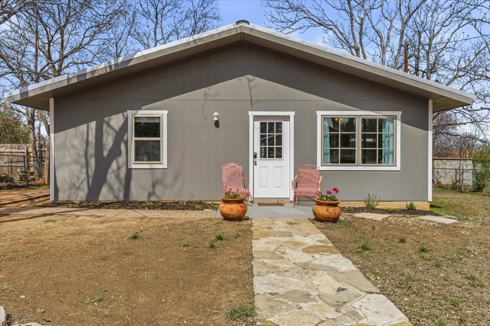 503 E Bluebonnet Lane Johnson City, TX 78636