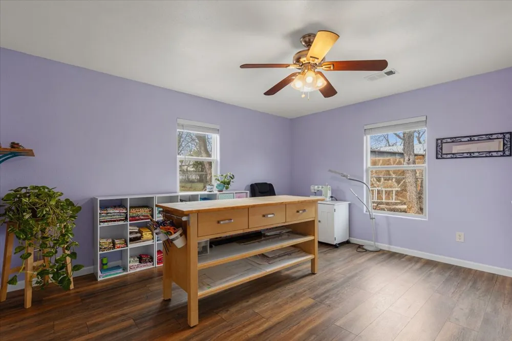 503 E Bluebonnet Lane Johnson City, TX 78636