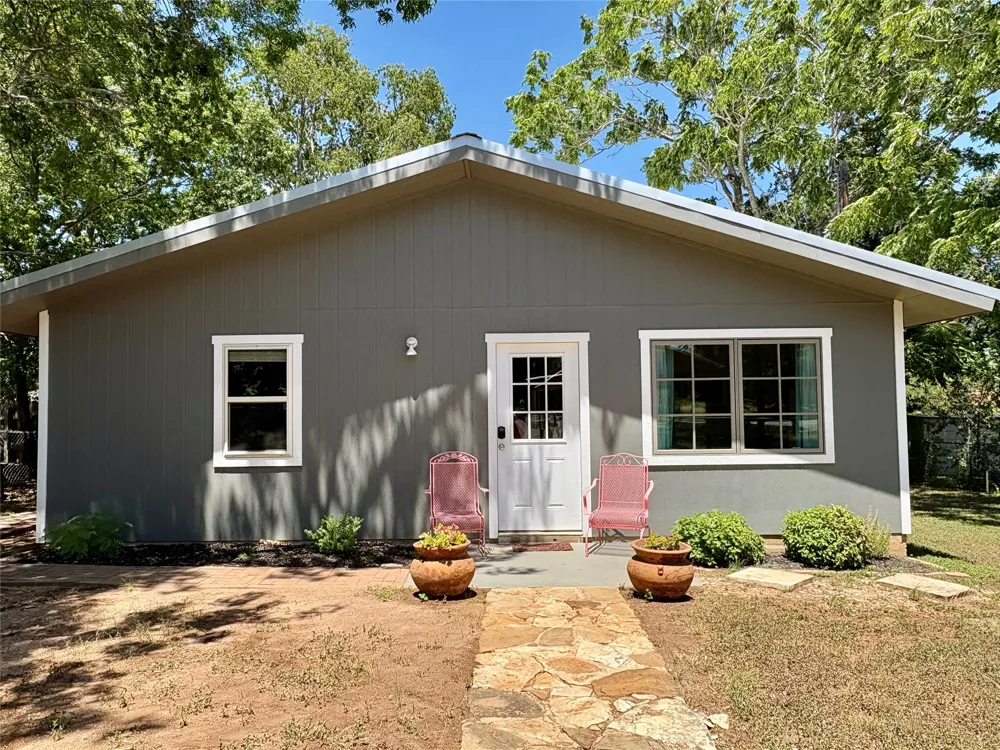 503 E Bluebonnet Lane Johnson City, TX 78636