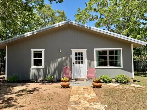 503 E Bluebonnet Lane
