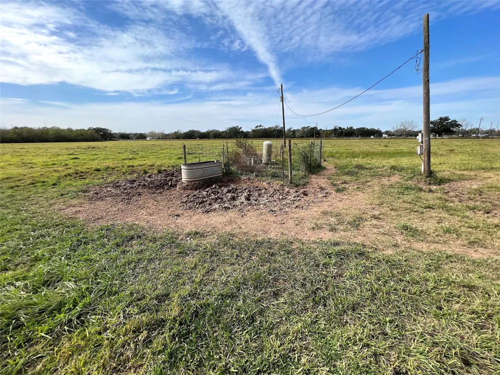 Hwy 35 E Van Vleck, TX 77482