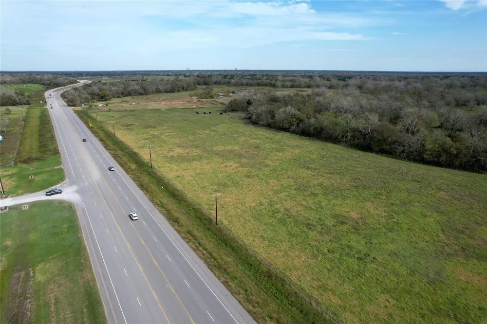 Hwy 35 E Van Vleck, TX 77482