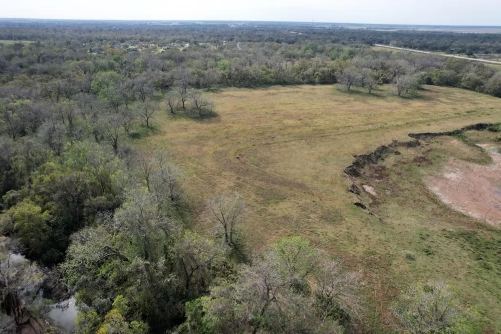 Hwy 35 E Van Vleck, TX 77482