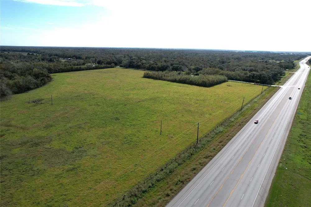 Hwy 35 E Van Vleck, TX 77482