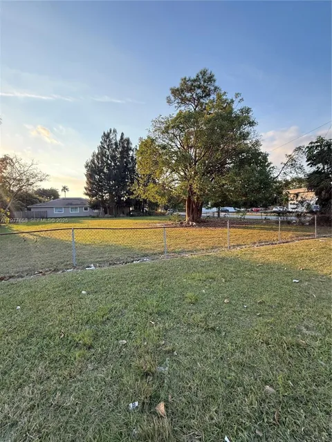 9 NE 2 Avenue