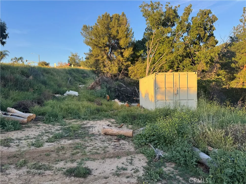 186140 Avenida Juan Bautista Jurupa Valley, CA 92509