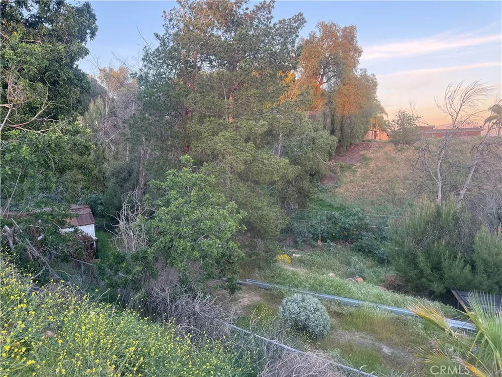 186140 Avenida Juan Bautista Jurupa Valley, CA 92509
