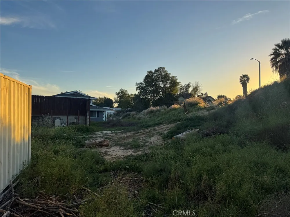 186140 Avenida Juan Bautista Jurupa Valley, CA 92509