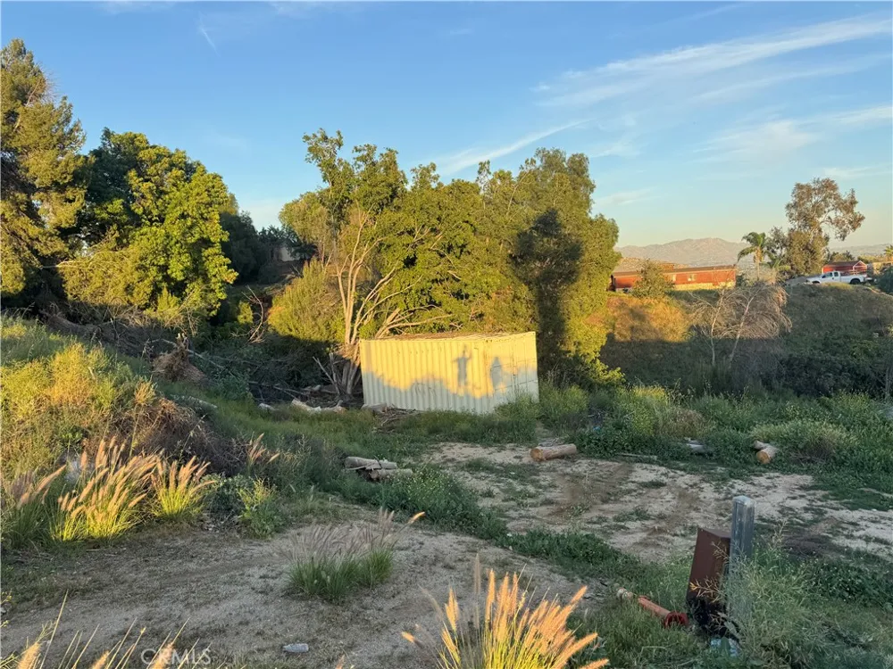 186140 Avenida Juan Bautista Jurupa Valley, CA 92509