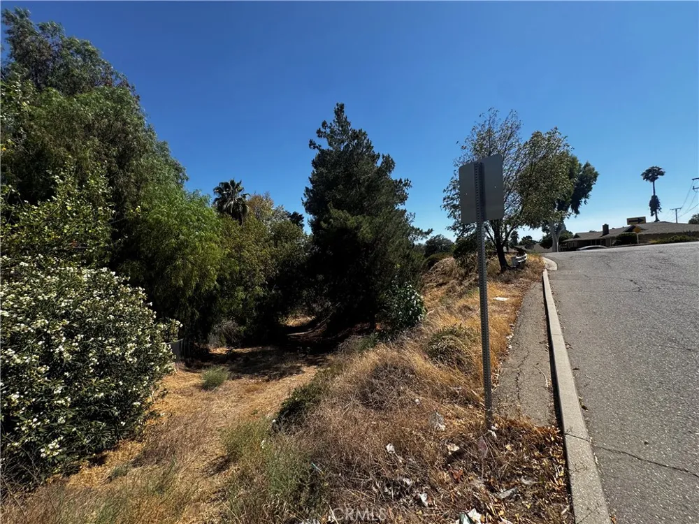 186140 Avenida Juan Bautista Jurupa Valley, CA 92509