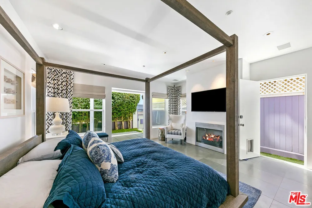 1341 Palisades Beach Road Santa Monica, CA 90401