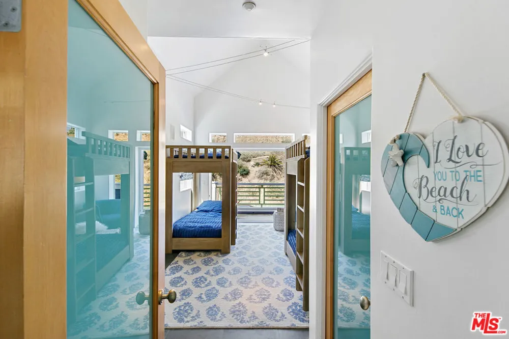 1341 Palisades Beach Road Santa Monica, CA 90401