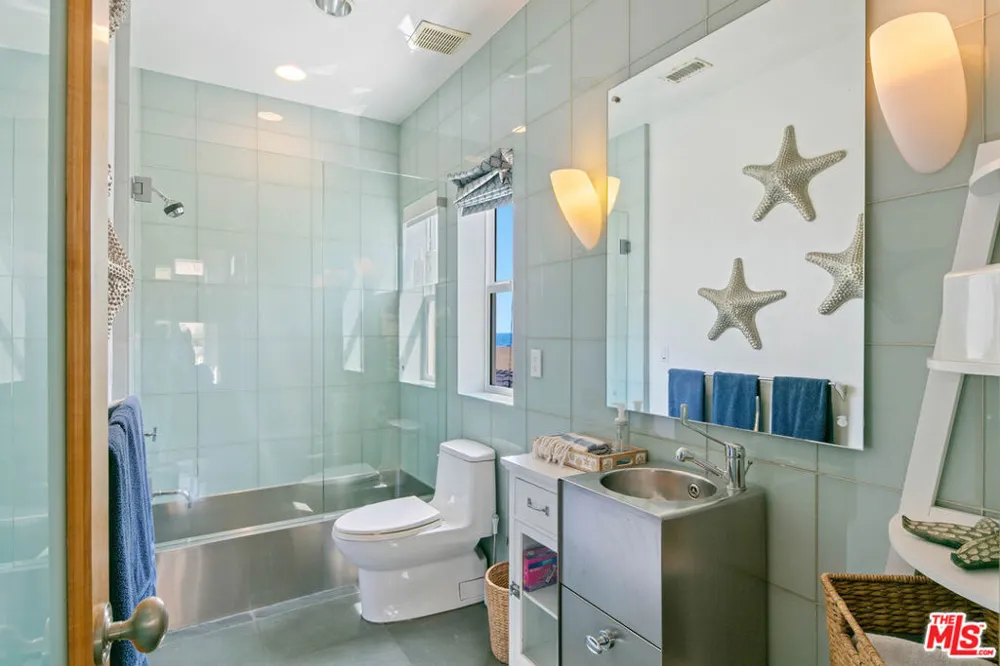 1341 Palisades Beach Road Santa Monica, CA 90401