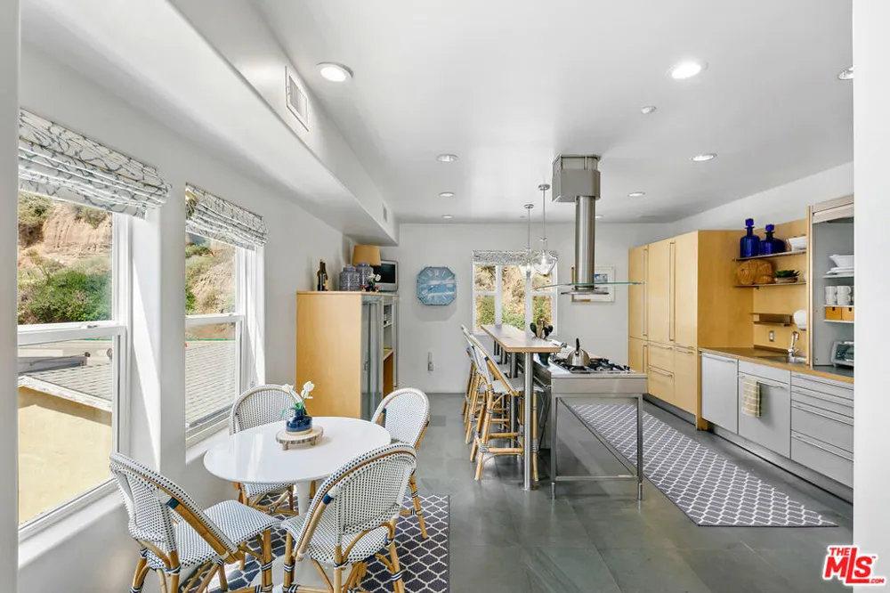1341 Palisades Beach Road Santa Monica, CA 90401