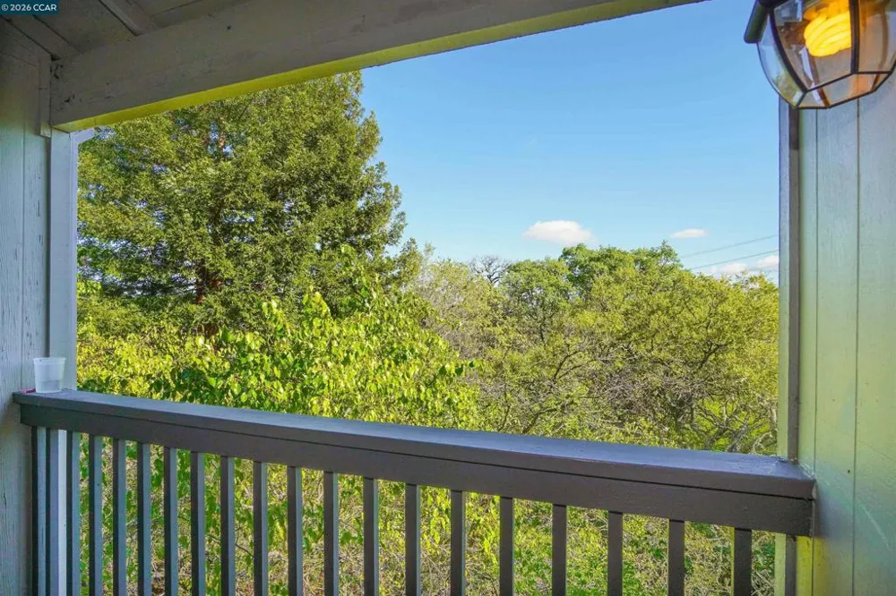 1608 Ashwood Drive Martinez, CA 94553