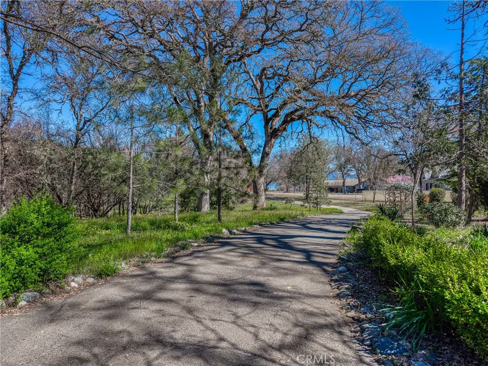 1001 Louis Way Lakeport, CA 95453