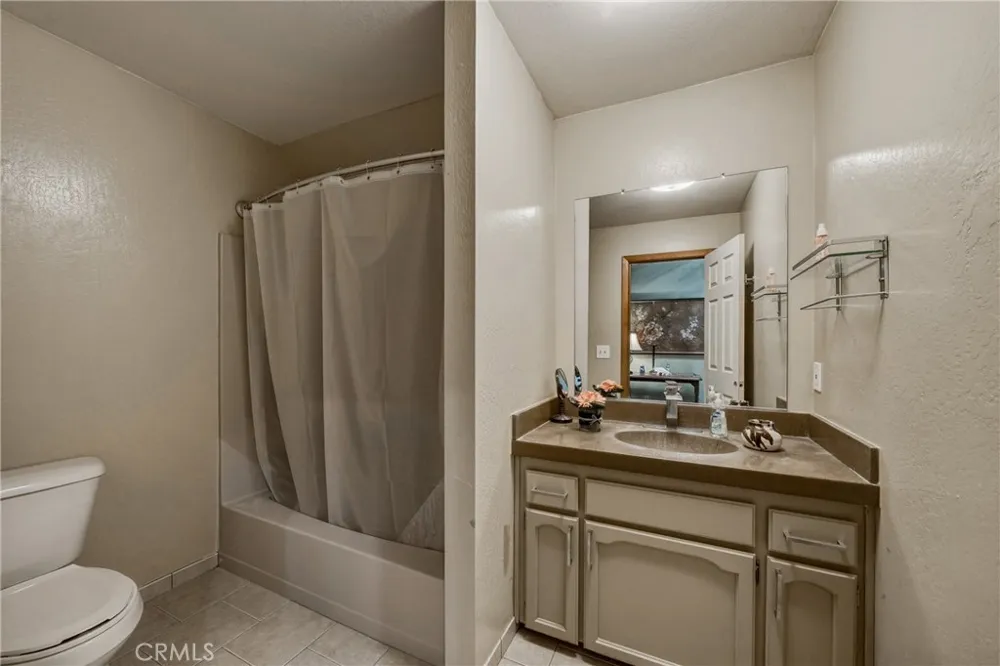 1001 Louis Way Lakeport, CA 95453