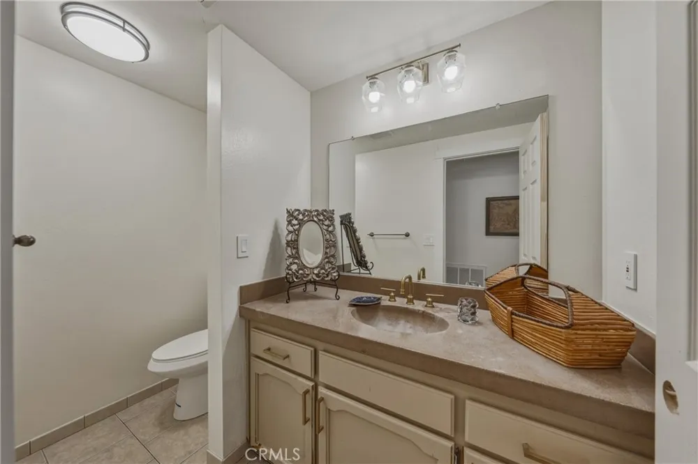 1001 Louis Way Lakeport, CA 95453