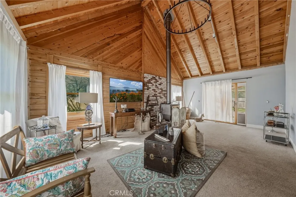 1001 Louis Way Lakeport, CA 95453