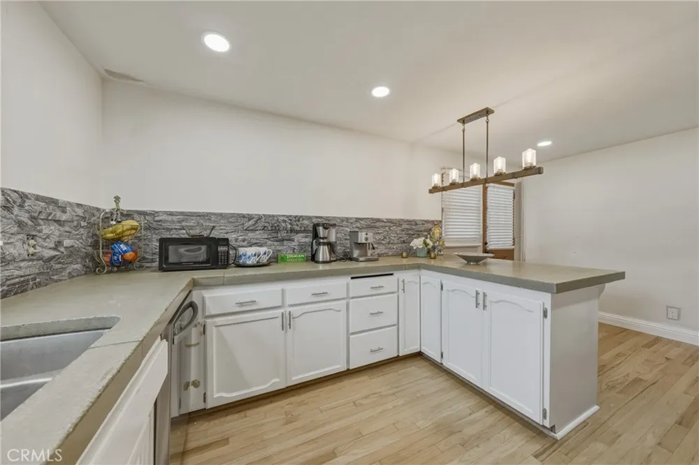 1001 Louis Way Lakeport, CA 95453