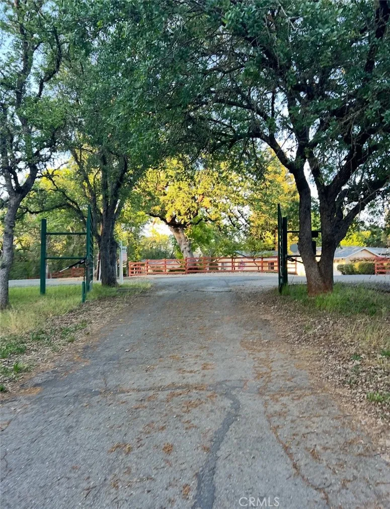 1001 Louis Way Lakeport, CA 95453