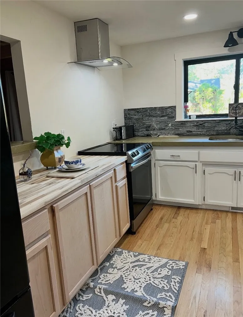 1001 Louis Way Lakeport, CA 95453