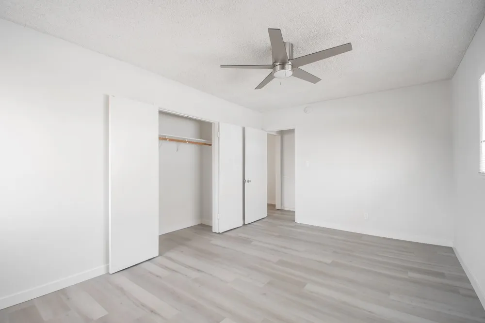 906 E Imperial El Segundo, CA 90245
