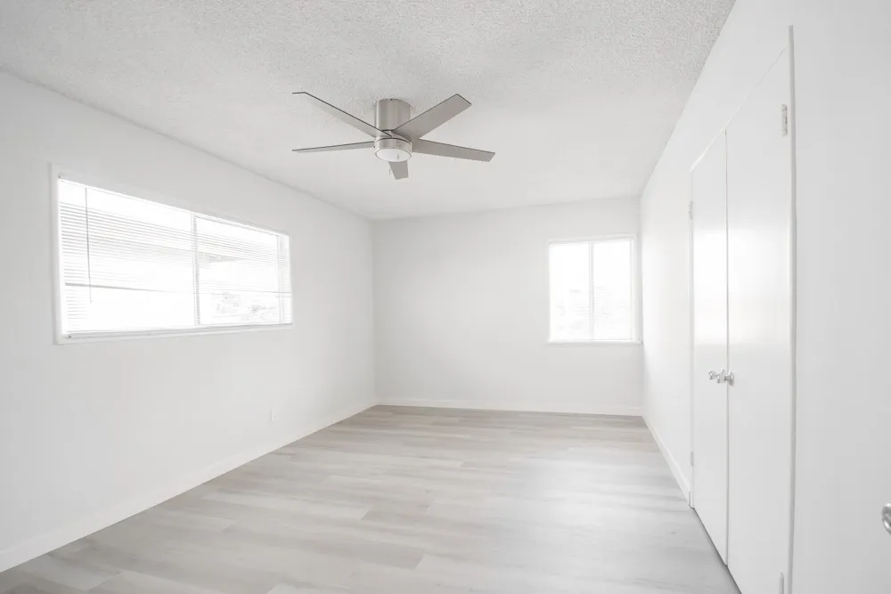 906 E Imperial El Segundo, CA 90245