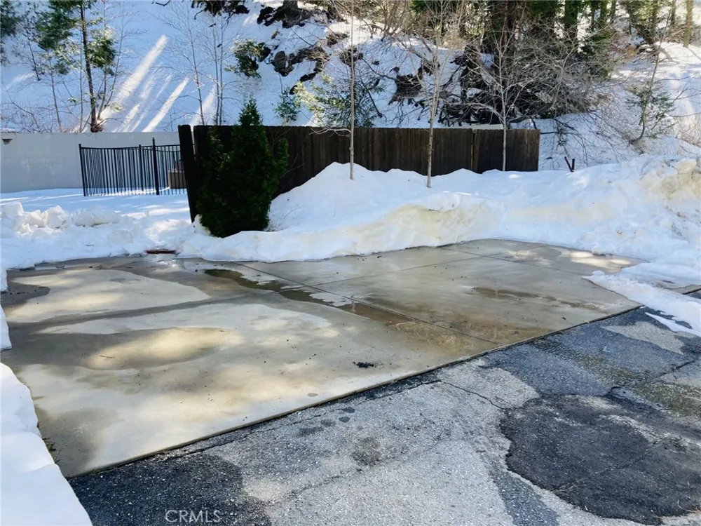 341 Ca-173 Lake Arrowhead, CA 92352