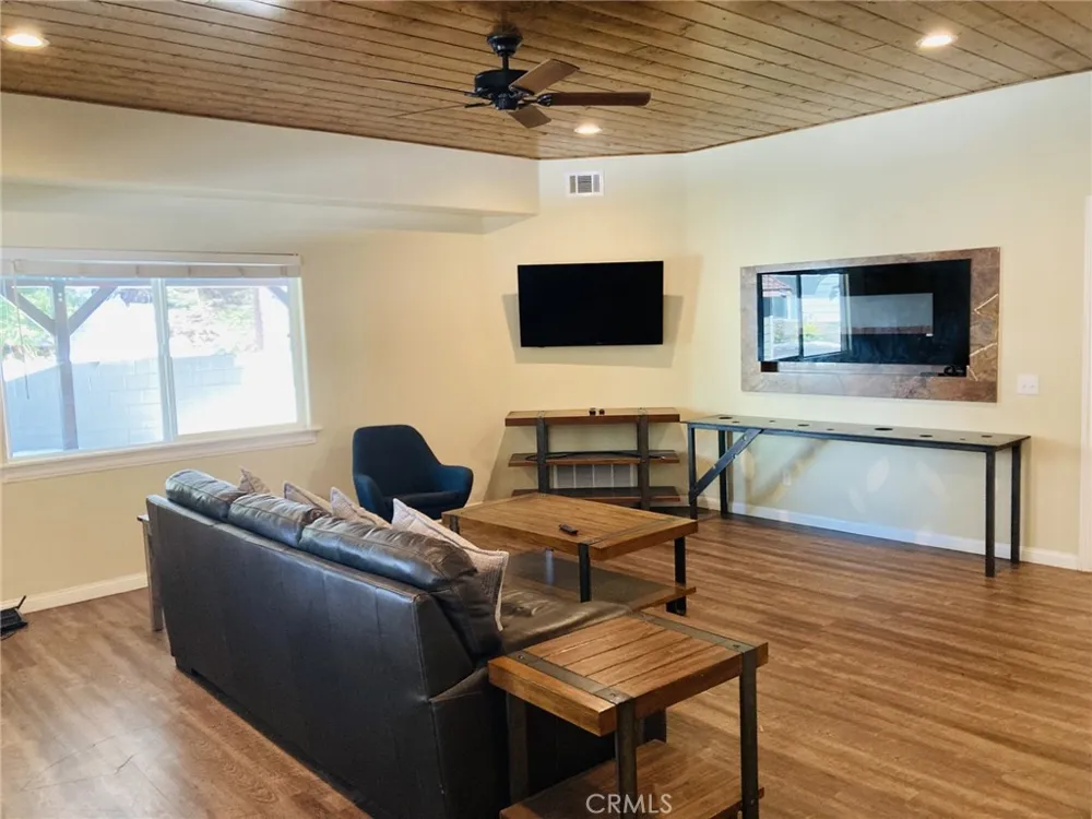 341 Ca-173 Lake Arrowhead, CA 92352