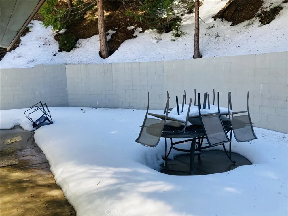341 Ca-173 Lake Arrowhead, CA 92352