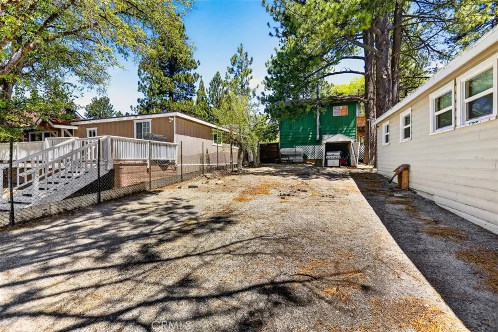 33424 Holcomb Creek Drive Green Valley Lake, CA 92341