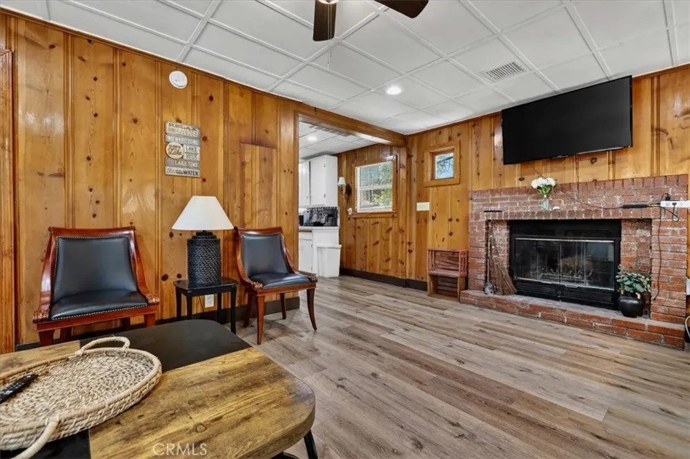 33424 Holcomb Creek Drive Green Valley Lake, CA 92341