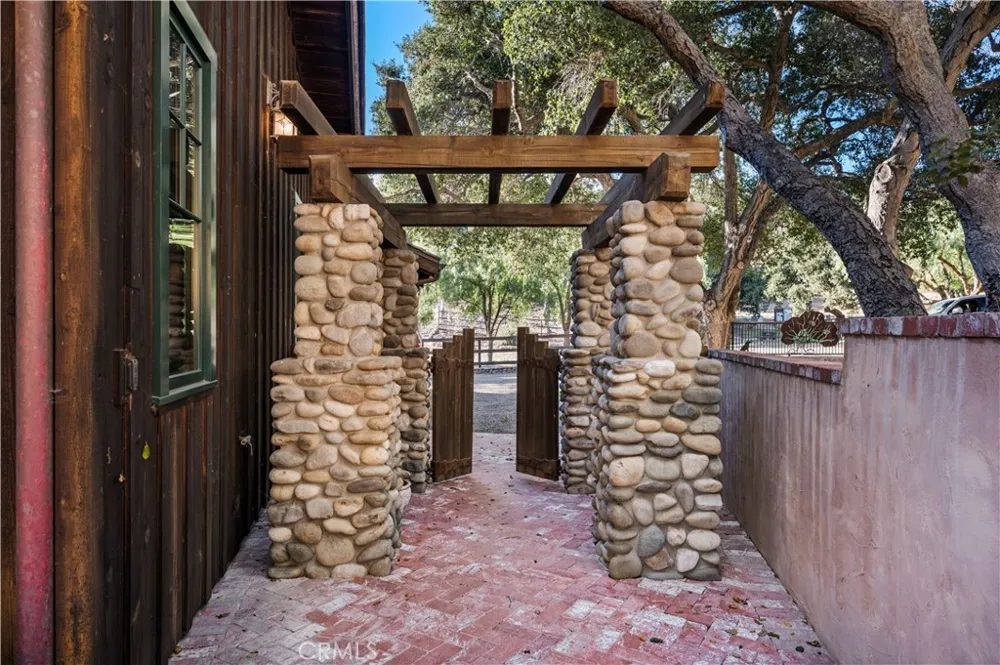 4086 E Oak Trail Road Santa Ynez, CA 93460