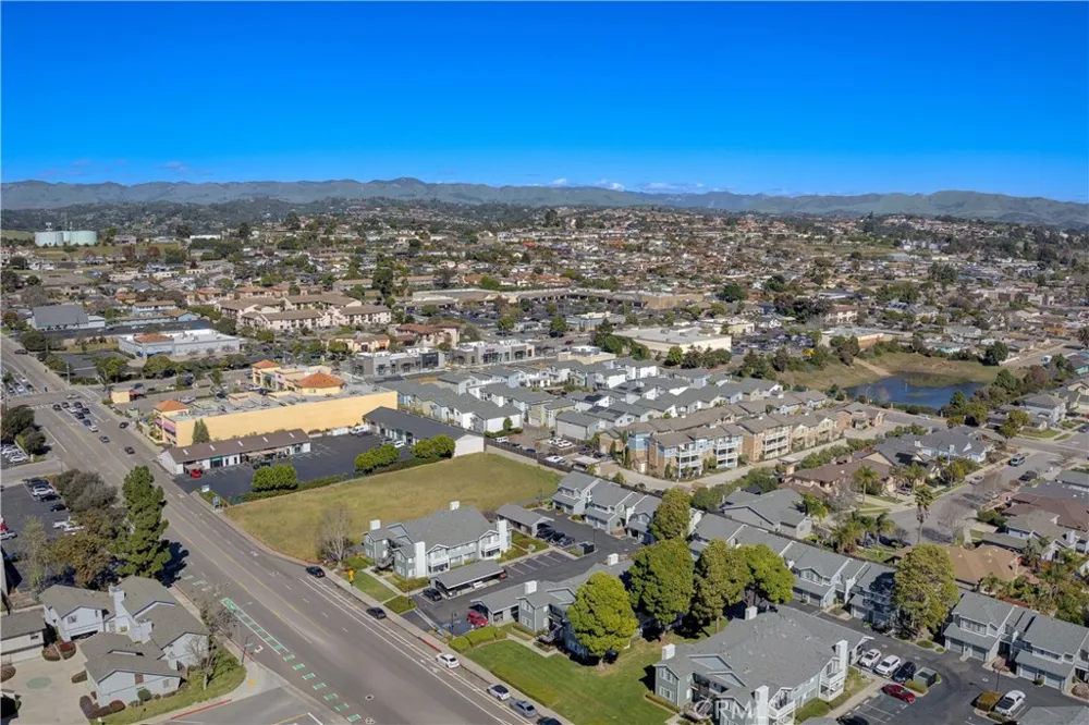1637 Longbranch Grover Beach, CA 93433