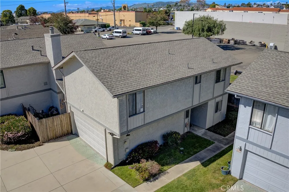1637 Longbranch Grover Beach, CA 93433