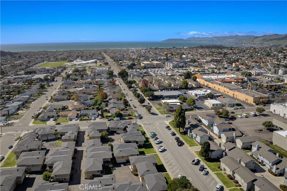 1637 Longbranch Grover Beach, CA 93433