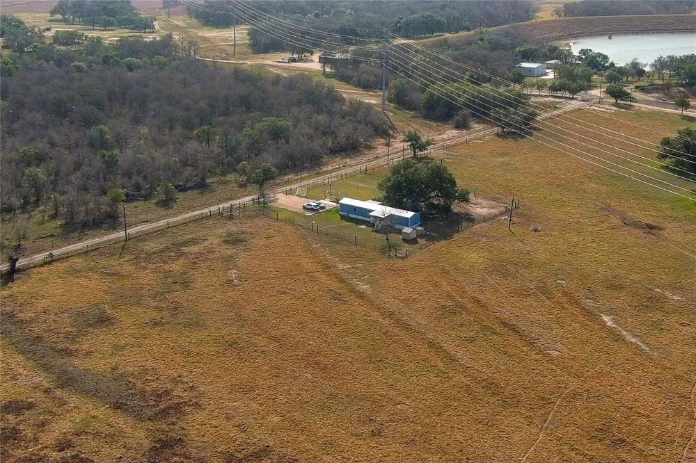 319 R C LANE Lockhart, TX 78644
