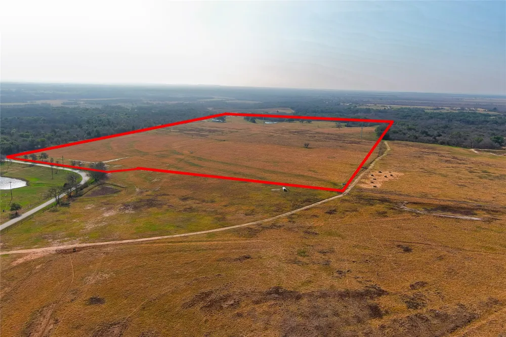 319 R C LANE Lockhart, TX 78644
