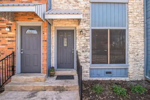 3008 Whisper Oaks Lane #B