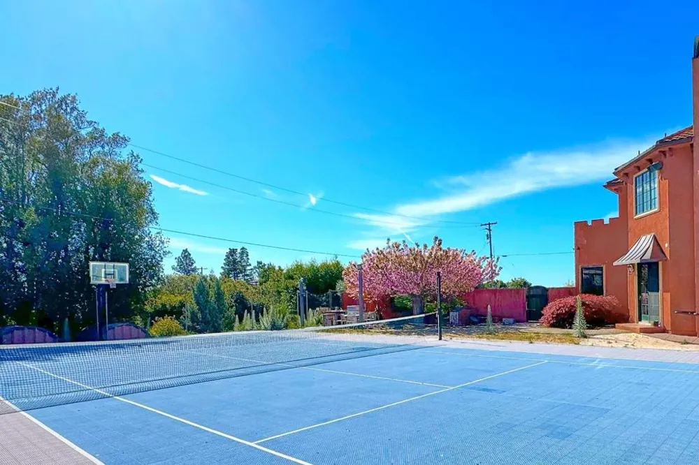 17035 Bohlman Road Saratoga, CA 95070