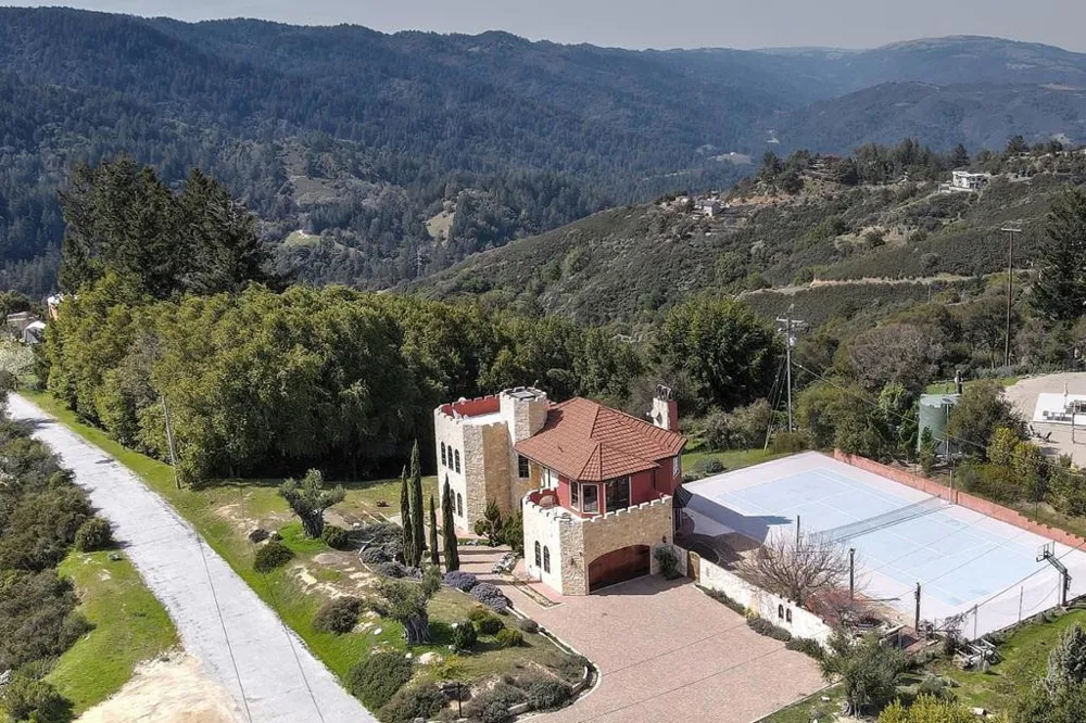 17035 Bohlman Road Saratoga, CA 95070