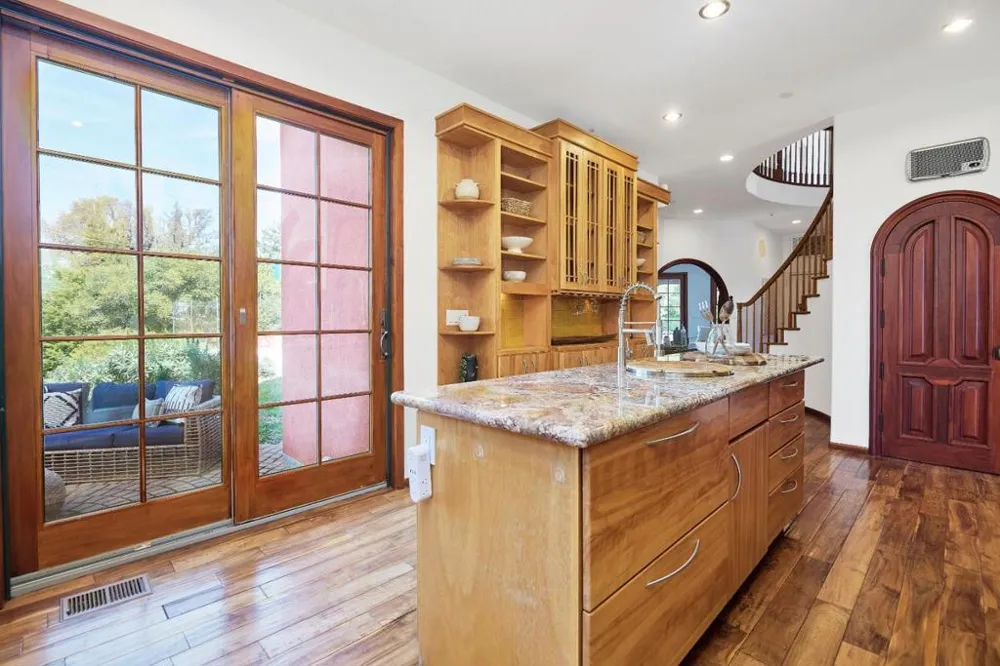 17035 Bohlman Road Saratoga, CA 95070